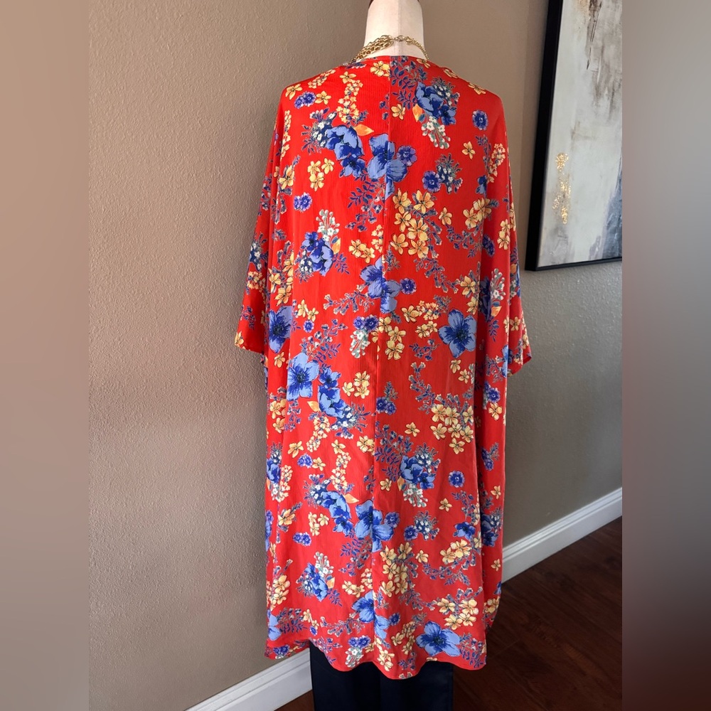 Peach Love California Red Floral Kimono Cardigan
Oversized - Picture 9 of 9
